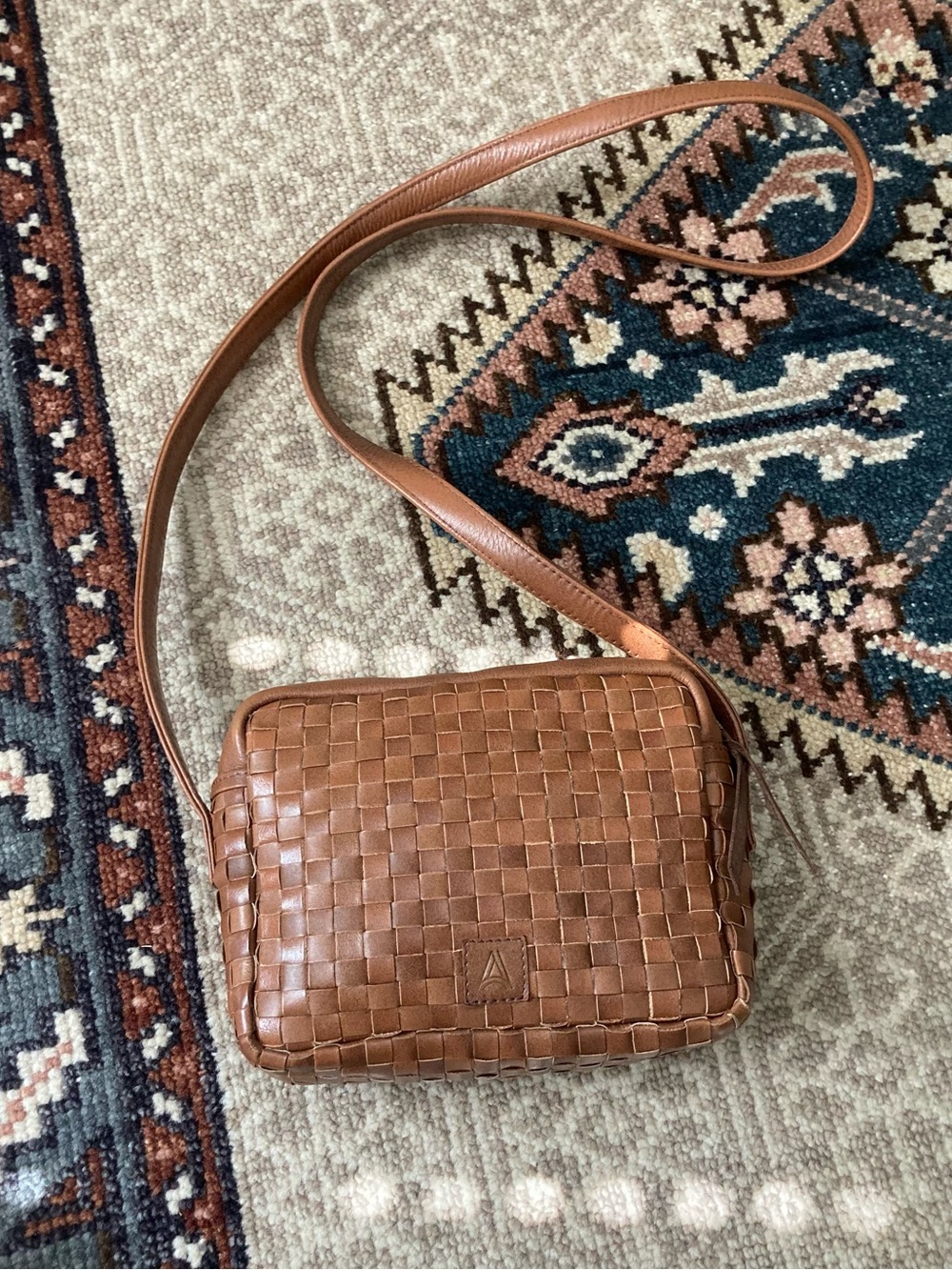 [Able] Valerie Leather Crossbody Bag